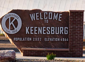 Photo of flagstone Keenesburg sign