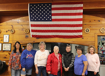 photo of Bennett Community Food Bank volunteers